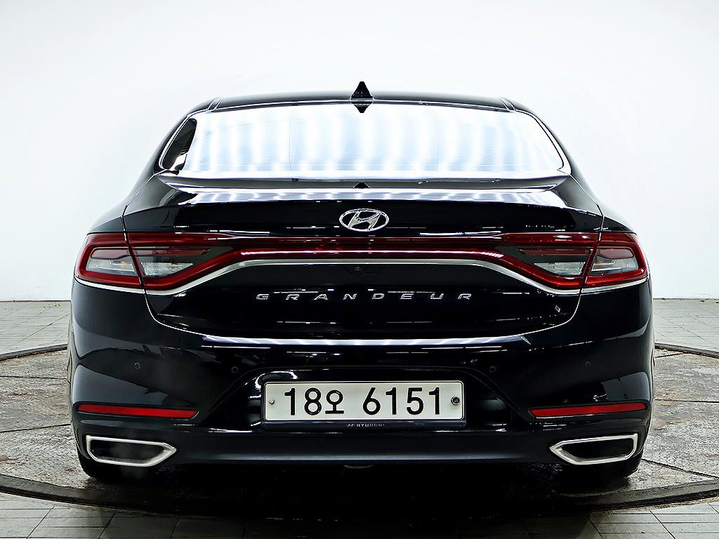 HYUNDAI Grandeur - Vista 5