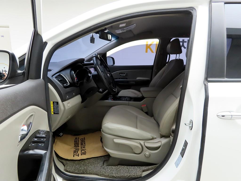 KIA Carnival 2017 Blanco - Importación desde Corea - HF Imports Iquique - Foto 13