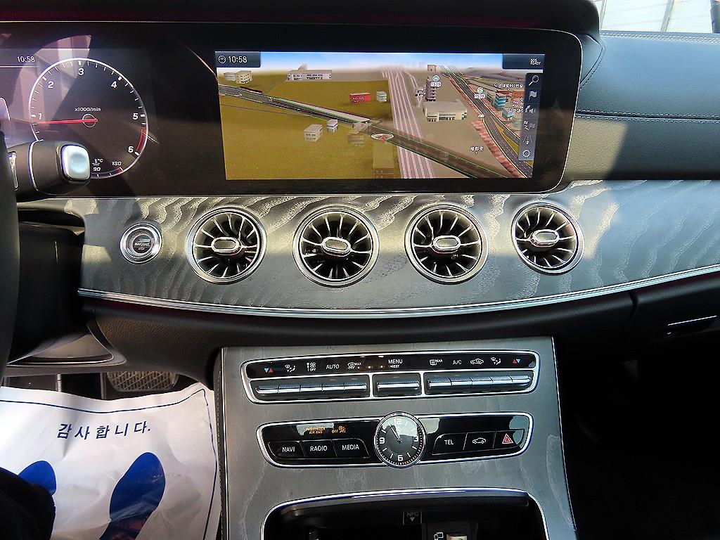 Mercedes Benz CLS Class - Vista 12