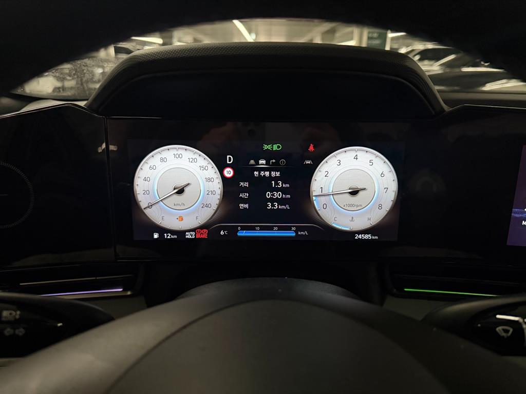 HYUNDAI Avante - Vista 6