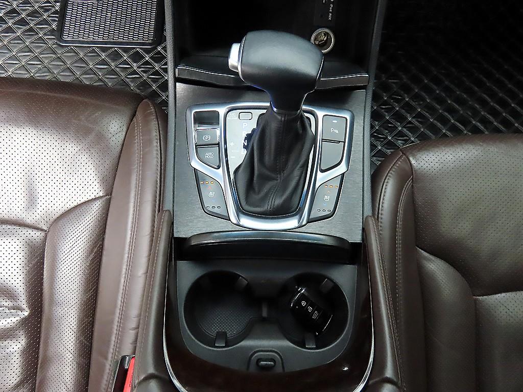 HYUNDAI Grandeur - Vista 10