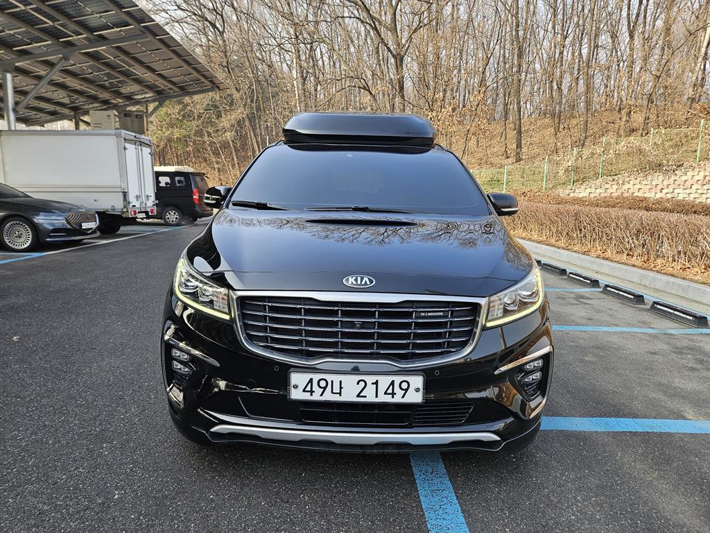 KIA Carnival 2019 Negro - Importación desde Corea - HF Imports Iquique - Foto 1