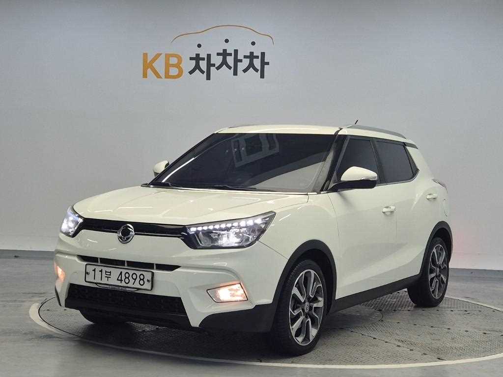 Ssangyong Tivoli 2016 Blanco - Importación desde Corea - HF Imports Iquique - Foto 1