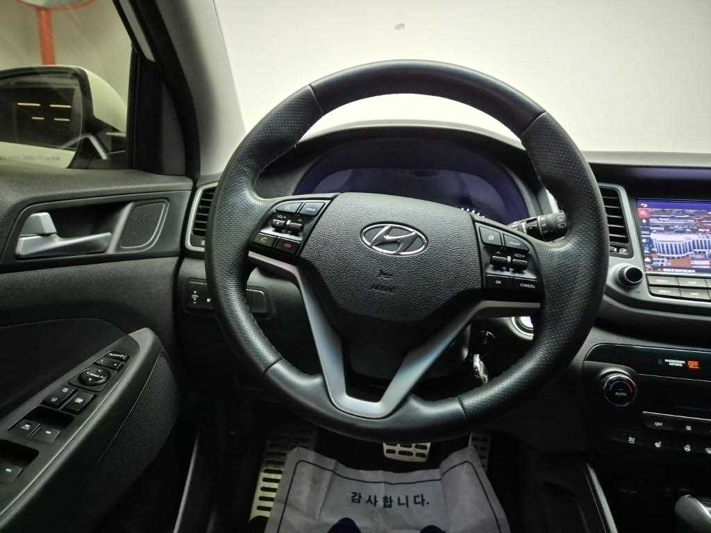 HYUNDAI Tucson - Vista 9