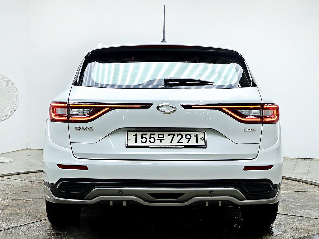 SAMSUNG QM6 - Vista 5