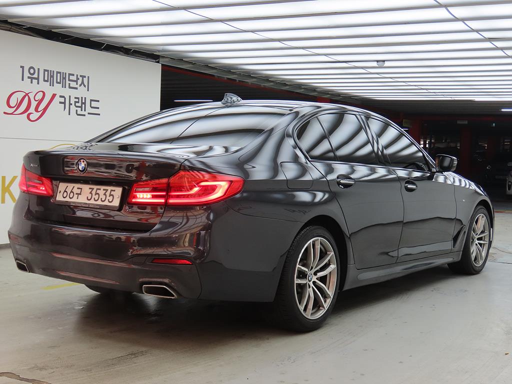 BMW 5 Series - Vista 3