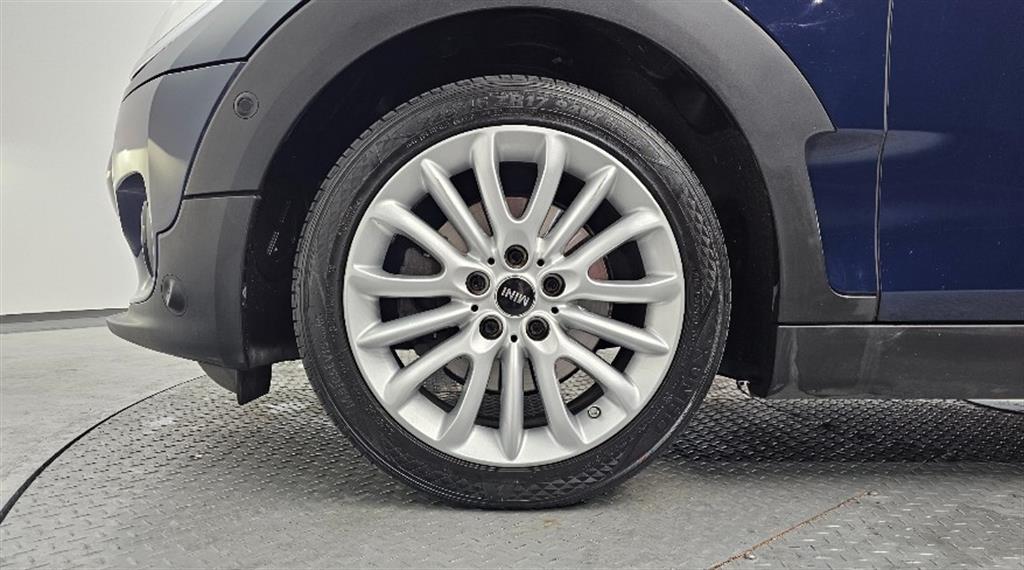 Mini Clubman - Vista 5