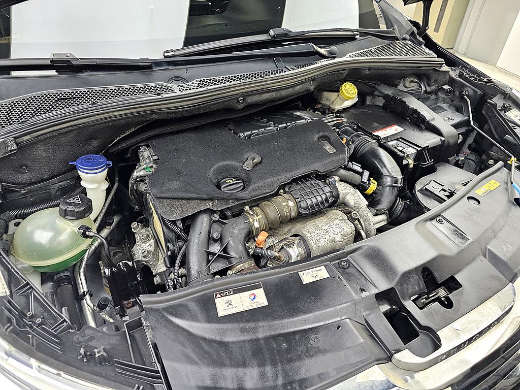 Peugeot 2008 - Vista 6