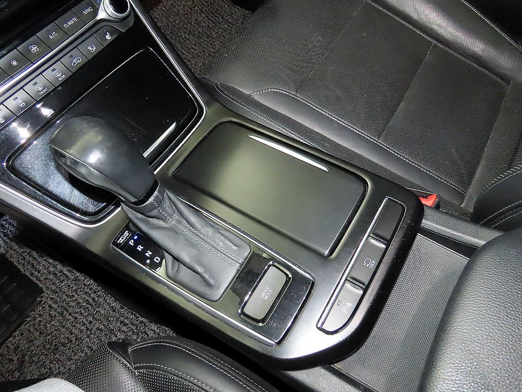 HYUNDAI Grandeur - Vista 12