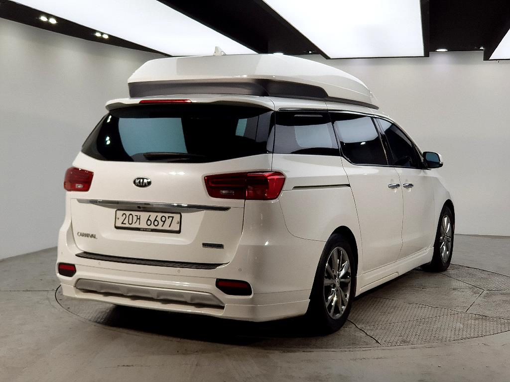 KIA Carnival - Vista 4