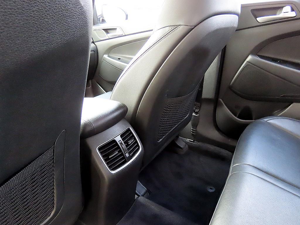 HYUNDAI Tucson 2018 Blanco - Importación desde Corea - HF Imports Iquique - Foto 17