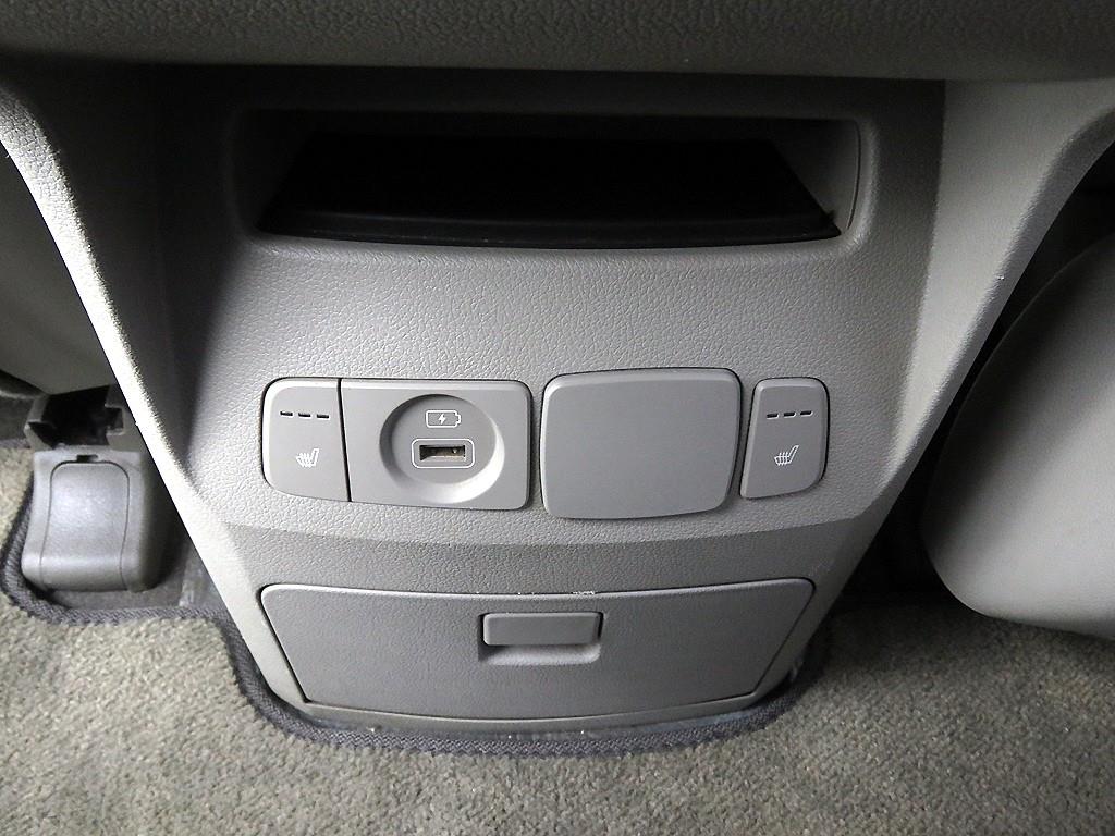 KIA Carnival - Vista 9