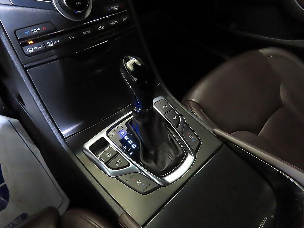 HYUNDAI Grandeur - Vista 12