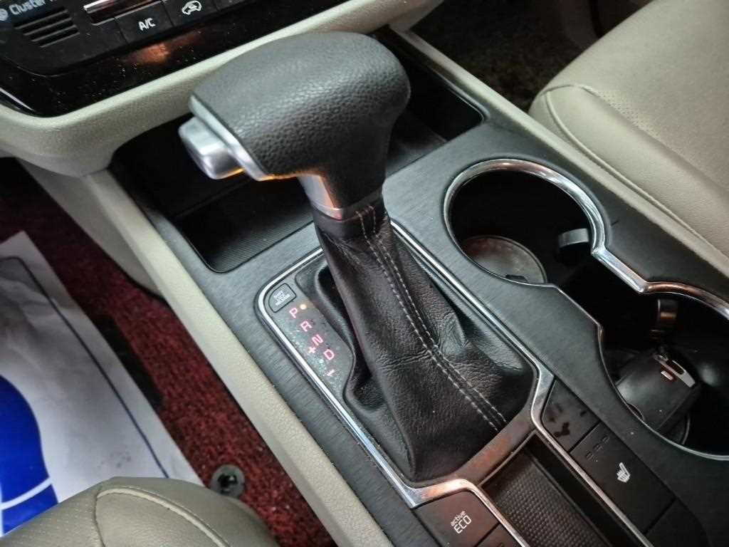 KIA Carnival - Vista 8