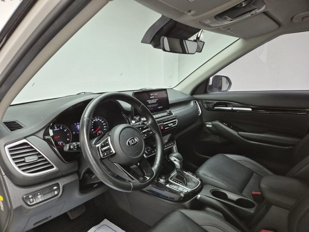 KIA Seltos - Vista 7