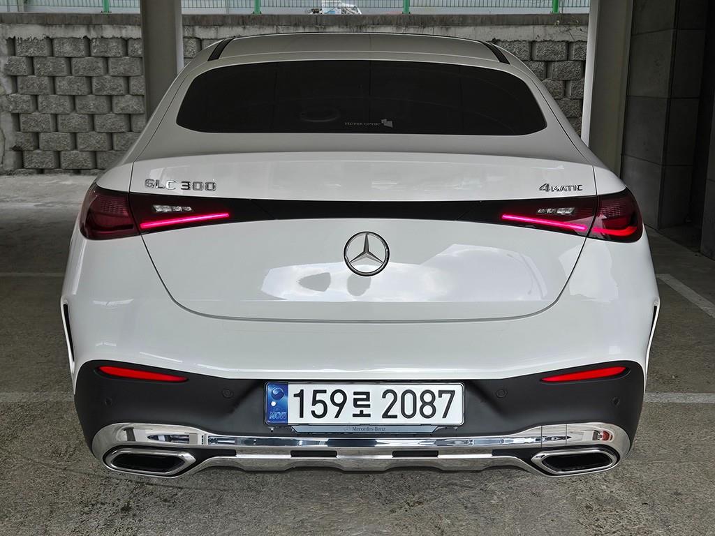 Mercedes Benz GLC Class - Vista 4