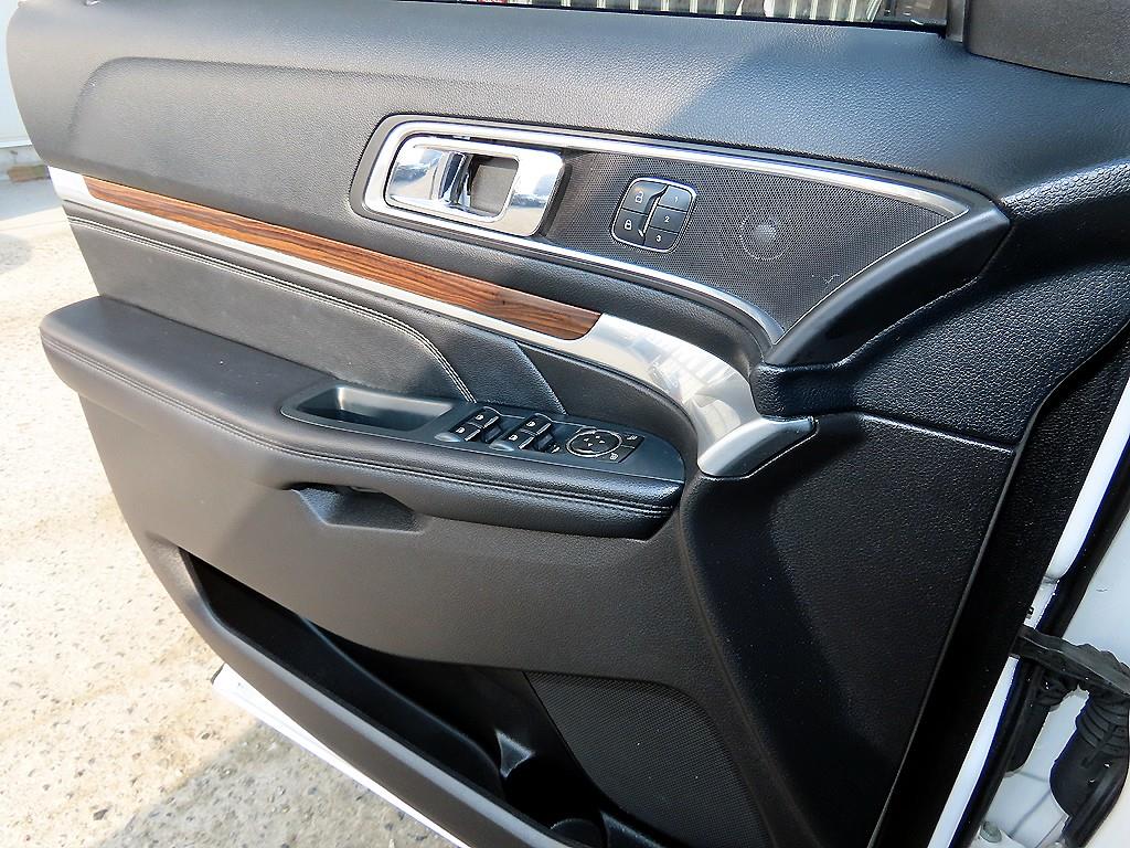 Ford Explorer - Vista 11