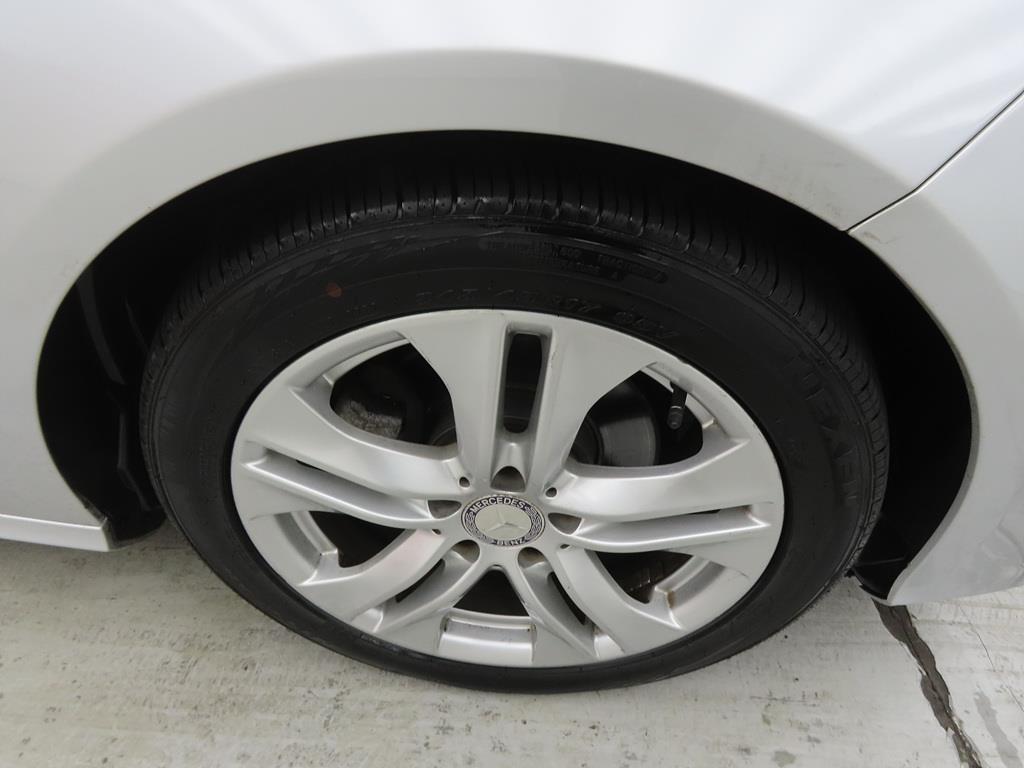 Mercedes Benz E class 2013 Plateado - Importación desde Corea - HF Imports Iquique - Foto 20