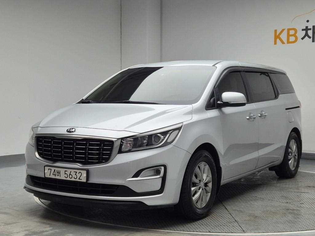 KIA Carnival 2019 Plateado - Importación desde Corea - HF Imports Iquique - Foto 1