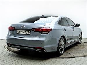 HYUNDAI Aslan - Vista 8