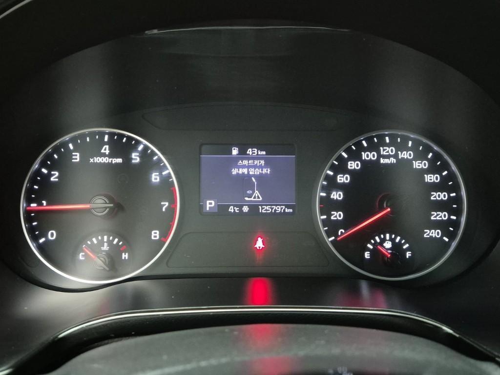 KIA Seltos - Vista 6