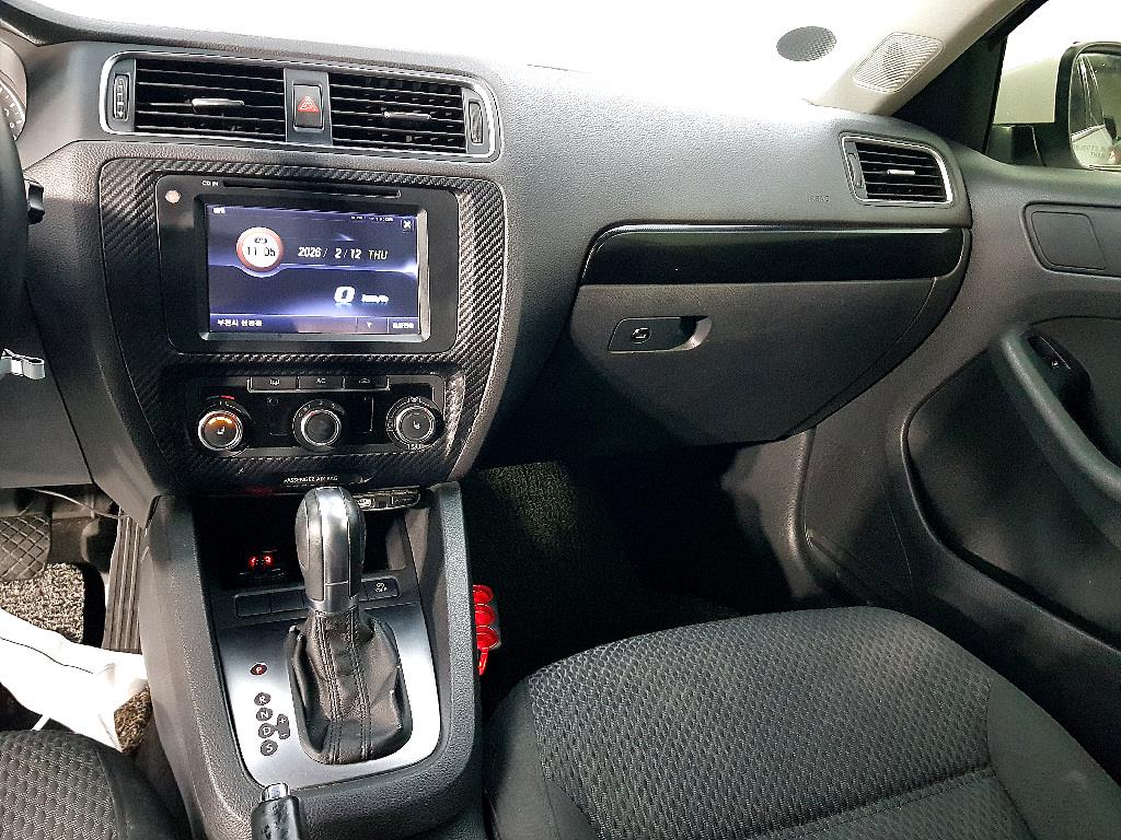 Volkswagen Jetta - Vista 10