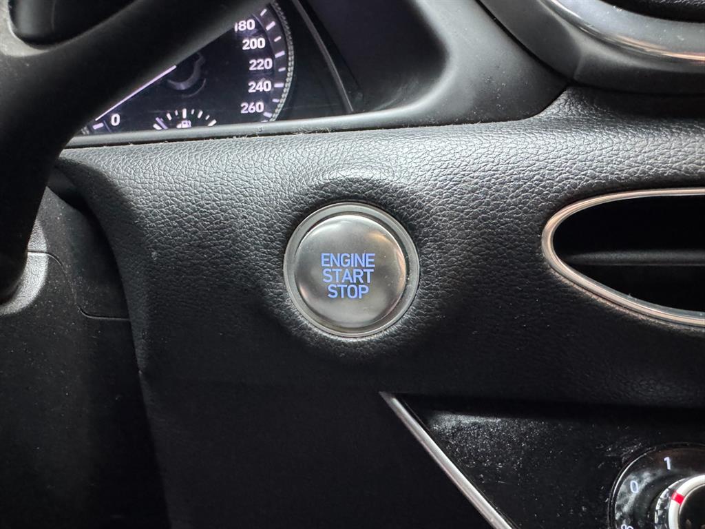 HYUNDAI Sonata - Vista 11