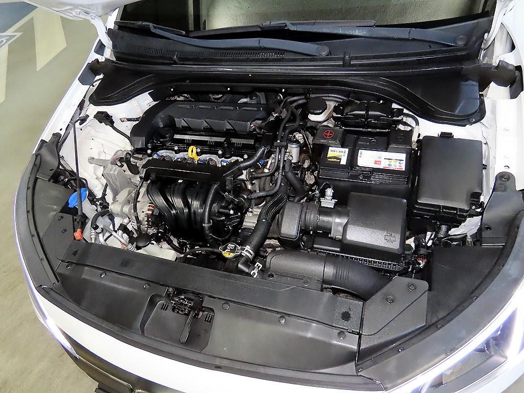 HYUNDAI Avante 2019 Blanco - Importación desde Corea - HF Imports Iquique - Foto 17