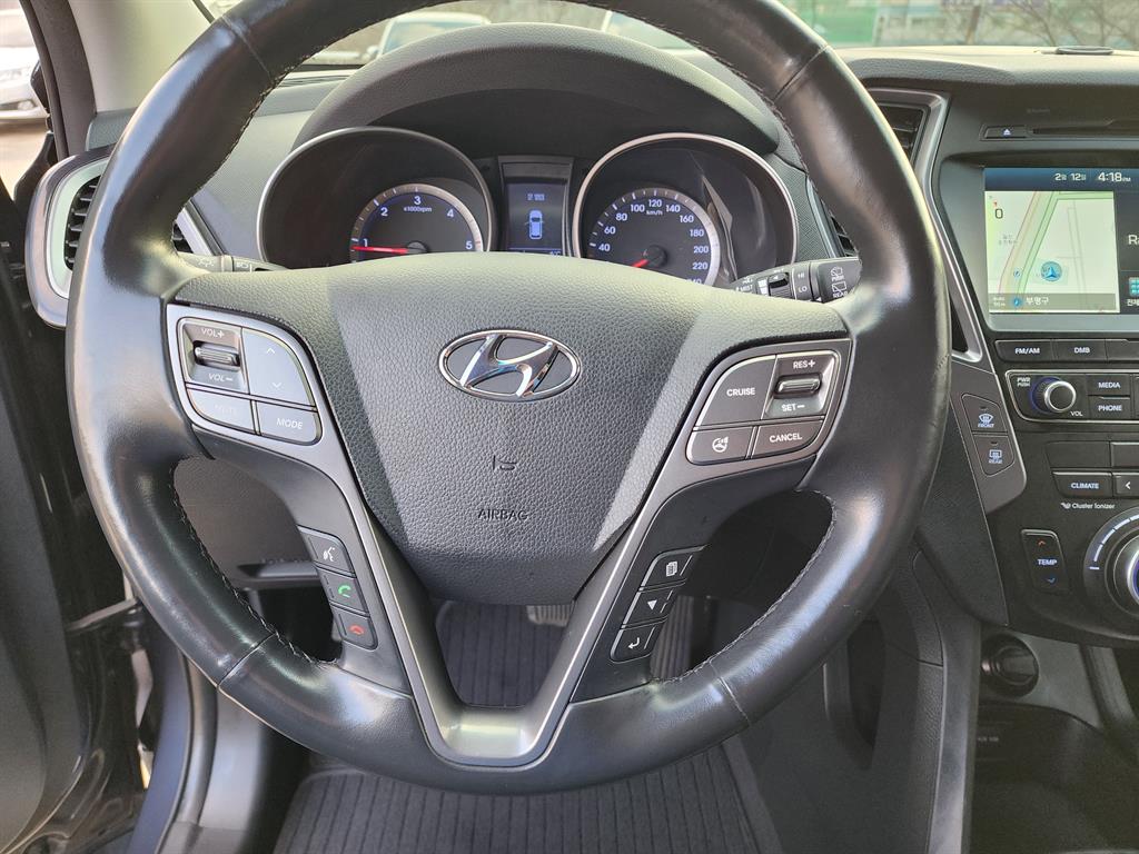 HYUNDAI Santa Fe - Vista 10