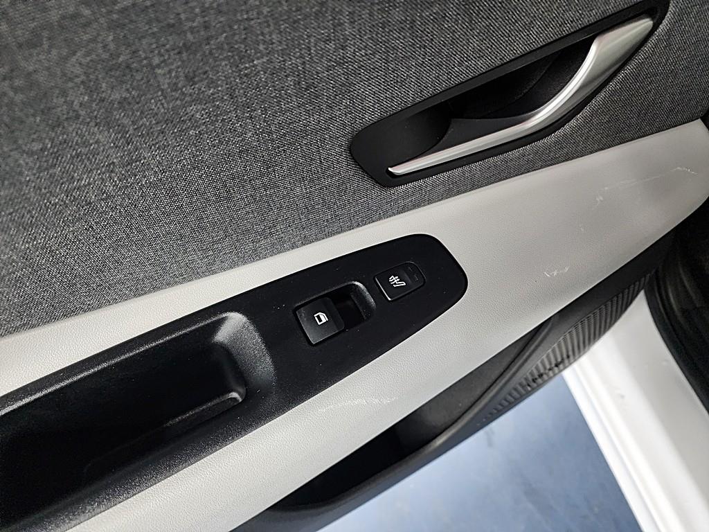 HYUNDAI Avante - Vista 6