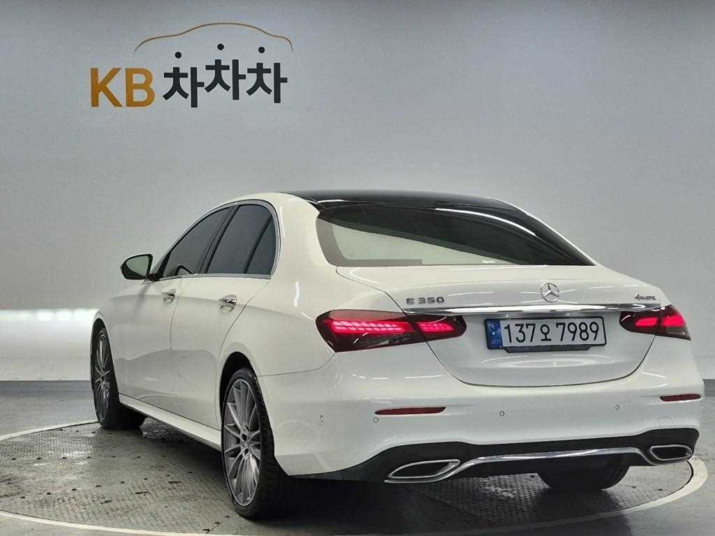 Mercedes Benz E class - Vista 2