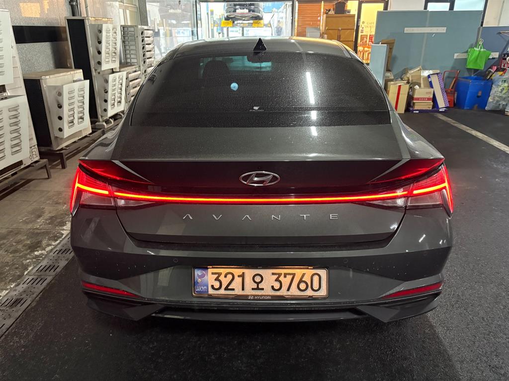 HYUNDAI Avante - Vista 4