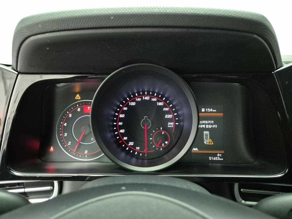 HYUNDAI Avante - Vista 6