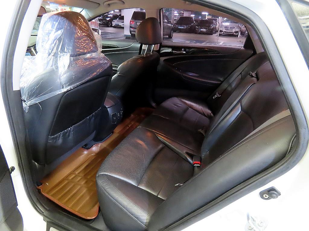 HYUNDAI Sonata - Vista 7