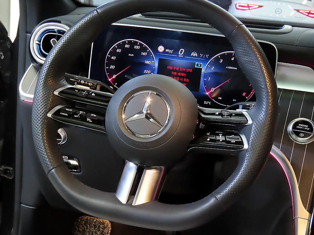 Mercedes Benz GLC Class - Vista 8