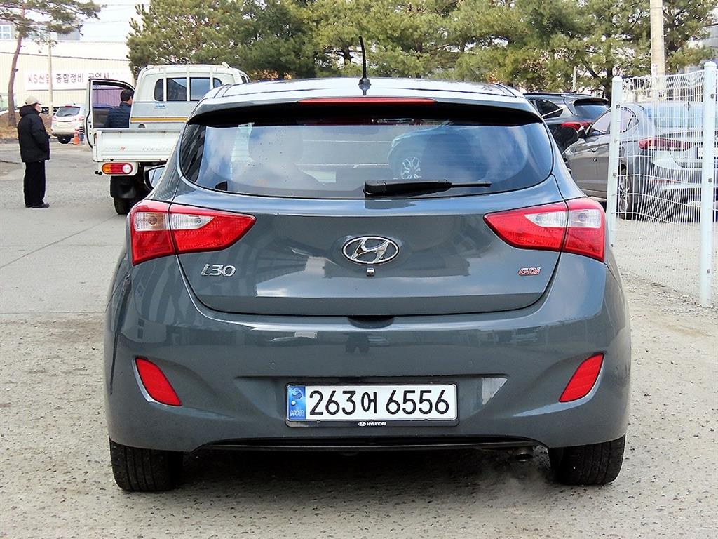 HYUNDAI i30 - Vista 4