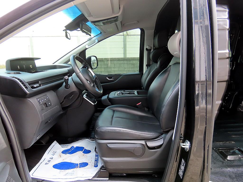 HYUNDAI Staria - Vista 5