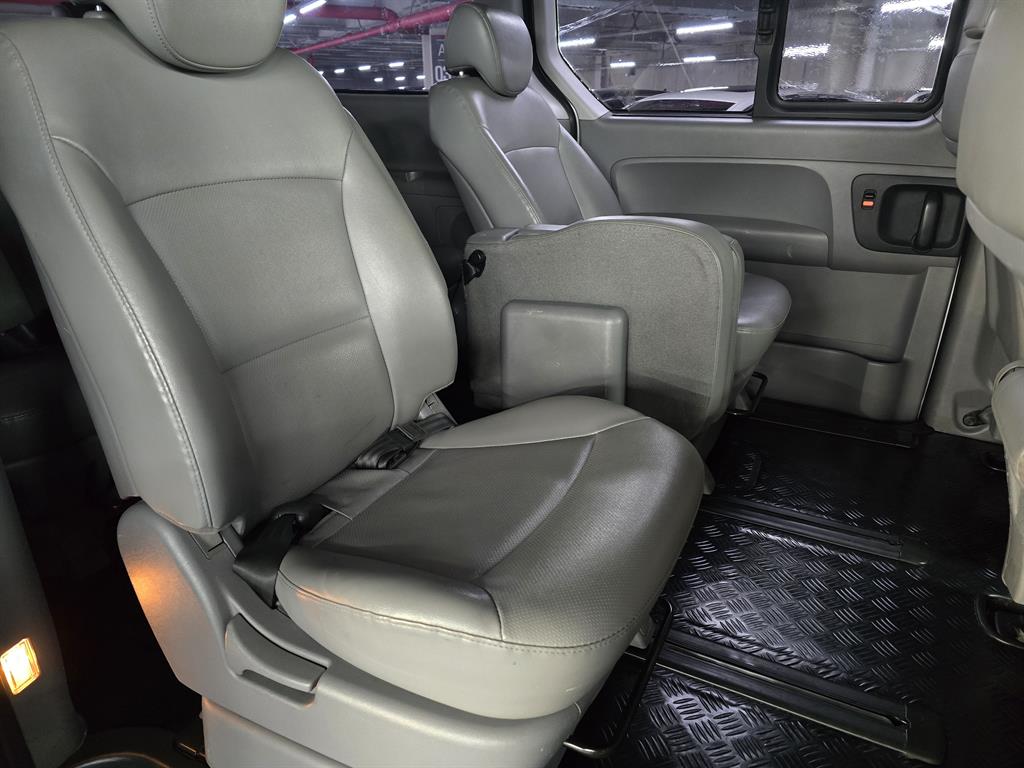HYUNDAI Starex 2019 Gris - Importación desde Corea - HF Imports Iquique - Foto 18