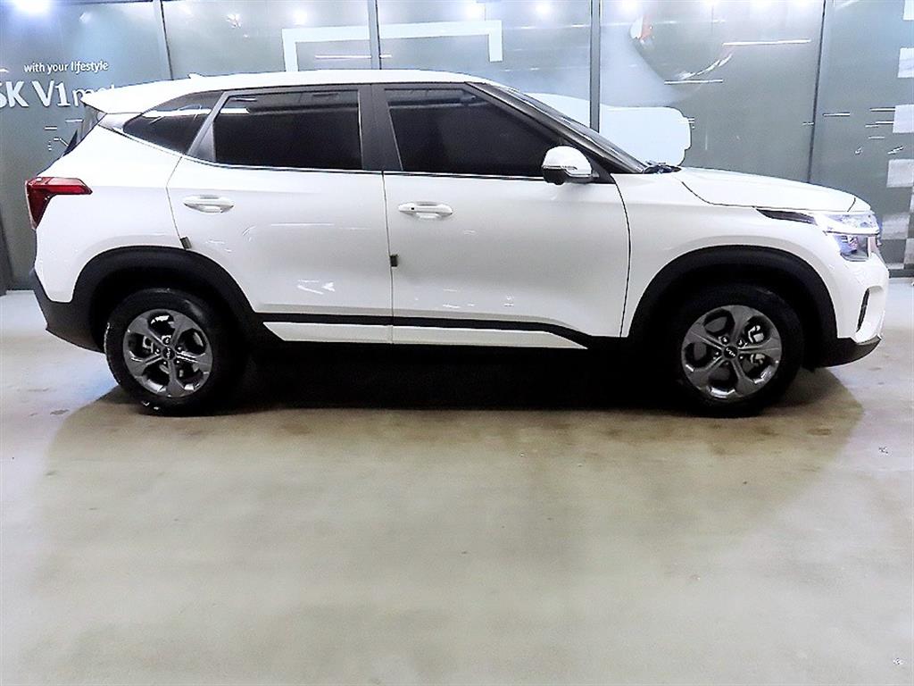 KIA Seltos - Vista 3