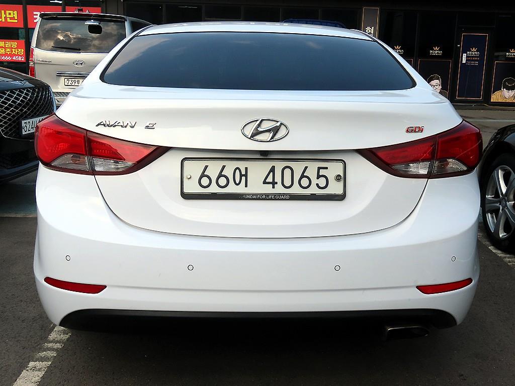 HYUNDAI Avante - Vista 4