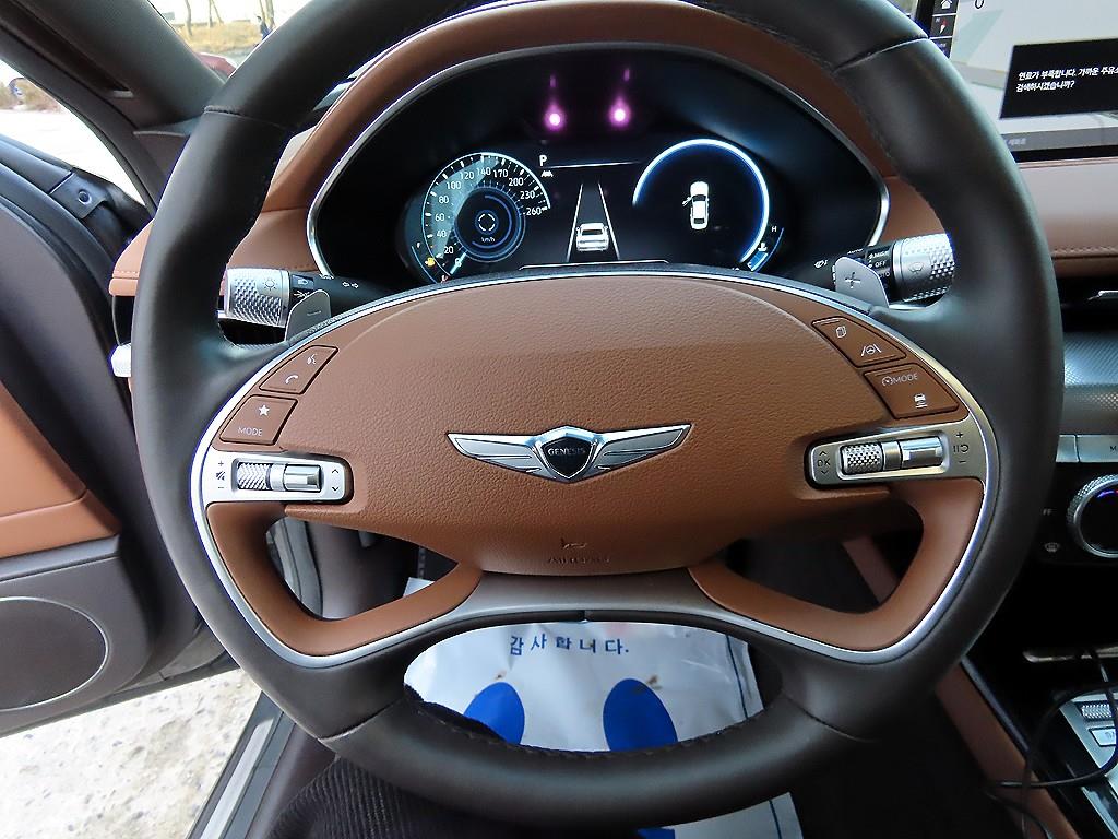 Genesis G80 - Vista 8