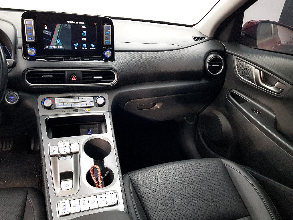 HYUNDAI Kona - Vista 9