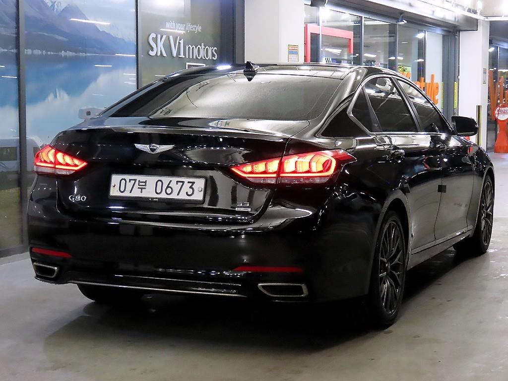 HYUNDAI Genesis - Vista 4