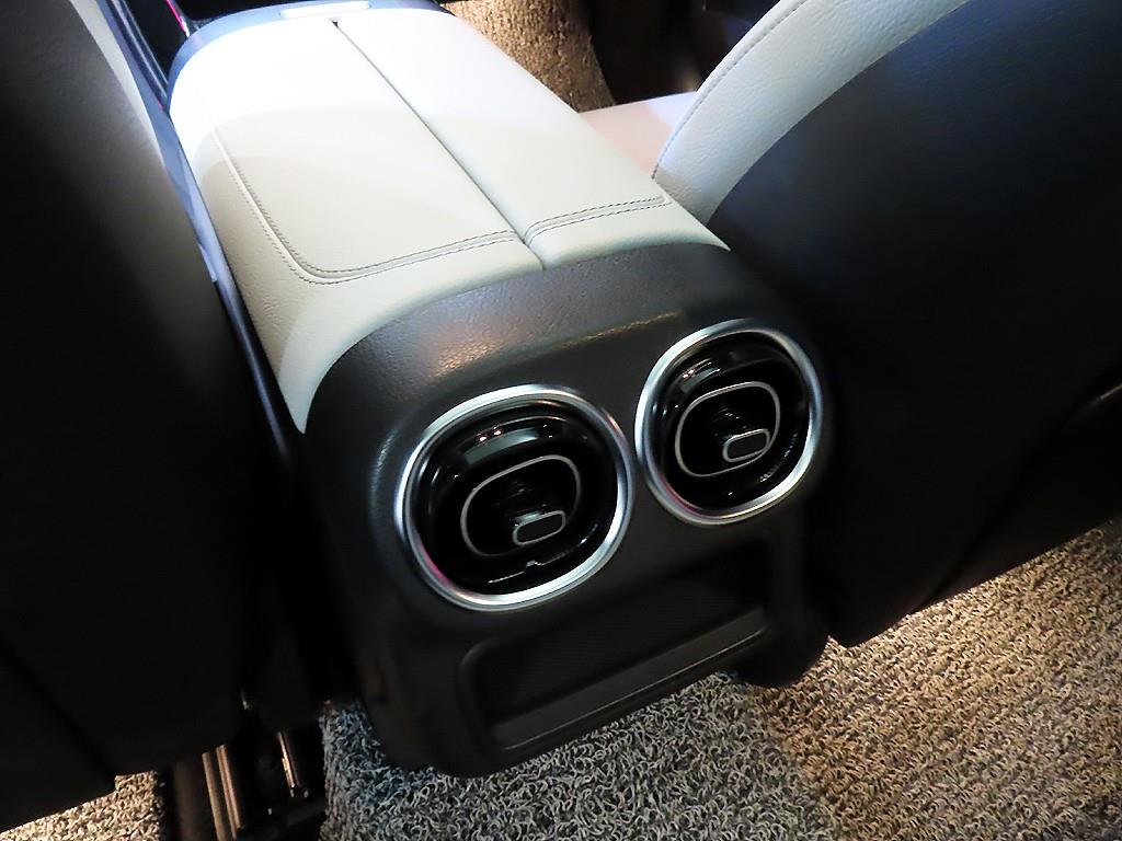 Mercedes Benz GLC Class 2023 - Importación desde Corea - HF Imports Iquique - Foto 14