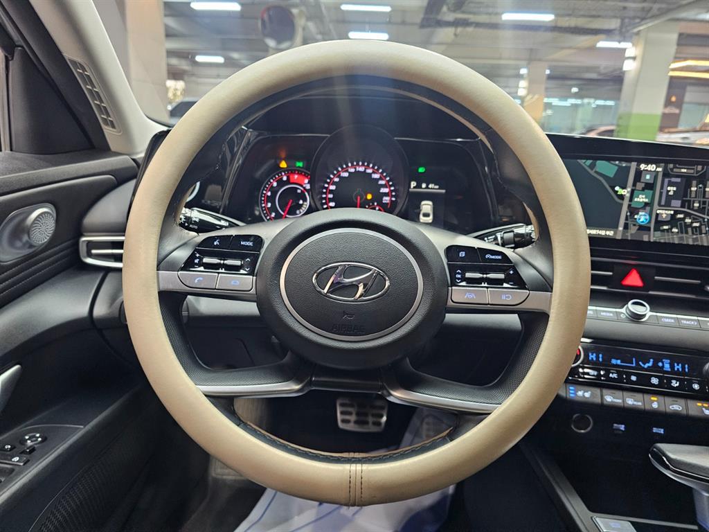 HYUNDAI Avante - Vista 7