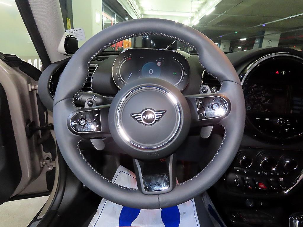 Mini Clubman - Vista 8