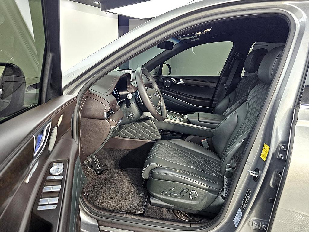 Genesis GV80 - Vista 7