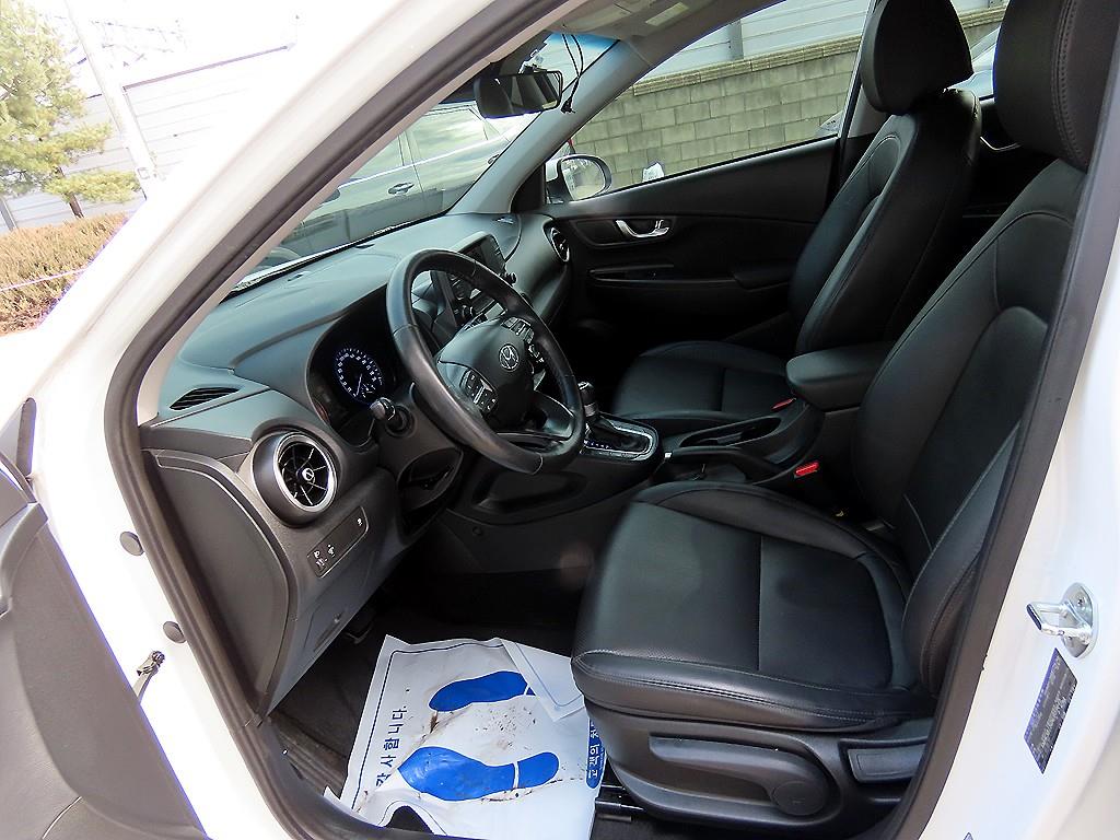 HYUNDAI Kona - Vista 5