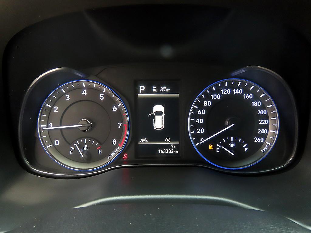 HYUNDAI Kona - Vista 9