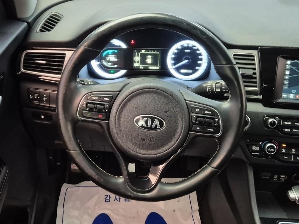 KIA Niro - Vista 9